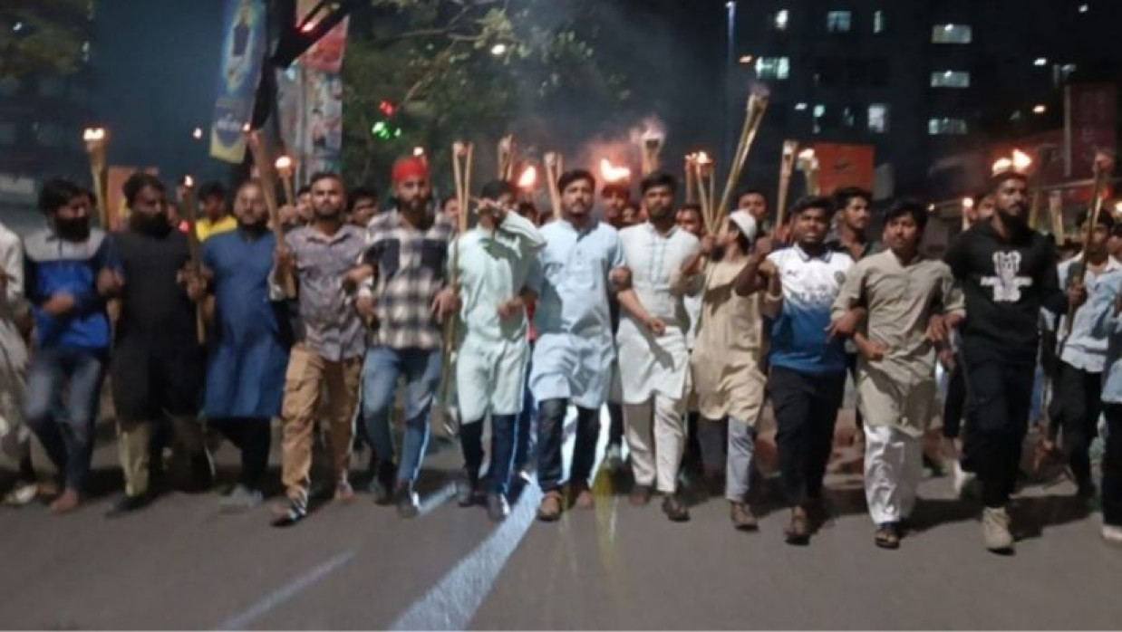 এনসিপির মশাল মিছিল