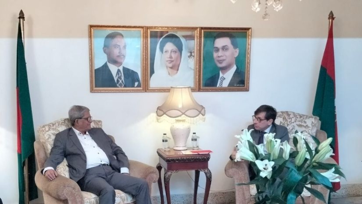 বিএনপি মহাসচিবের সঙ্গে ফ্রান্সের রাষ্ট্রদূতের সাক্ষাৎ