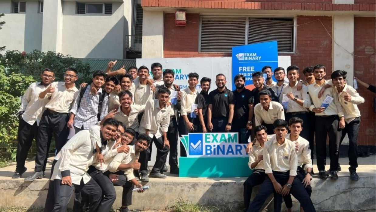 এআই প্রযুক্তিভিত্তিক শিক্ষা প্রদর্শনী শেষে