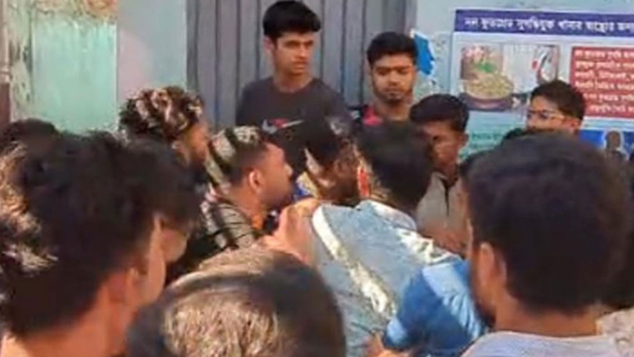 ছাত্রদল ও ছাত্রশিবিরের হাতাহাতি