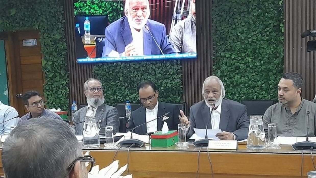 ইসির সাথে সংলাপে ছয় দল 