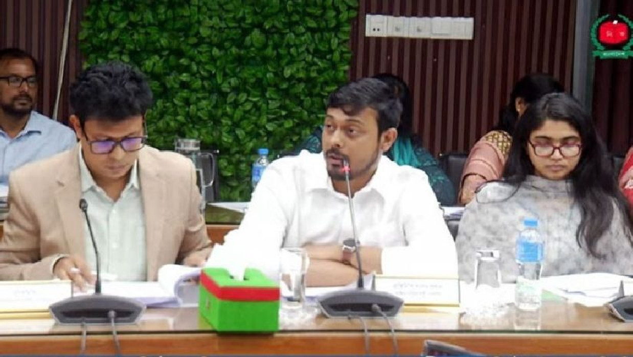 ইসির সঙ্গে বৈঠকে এনসিপি নেতারা