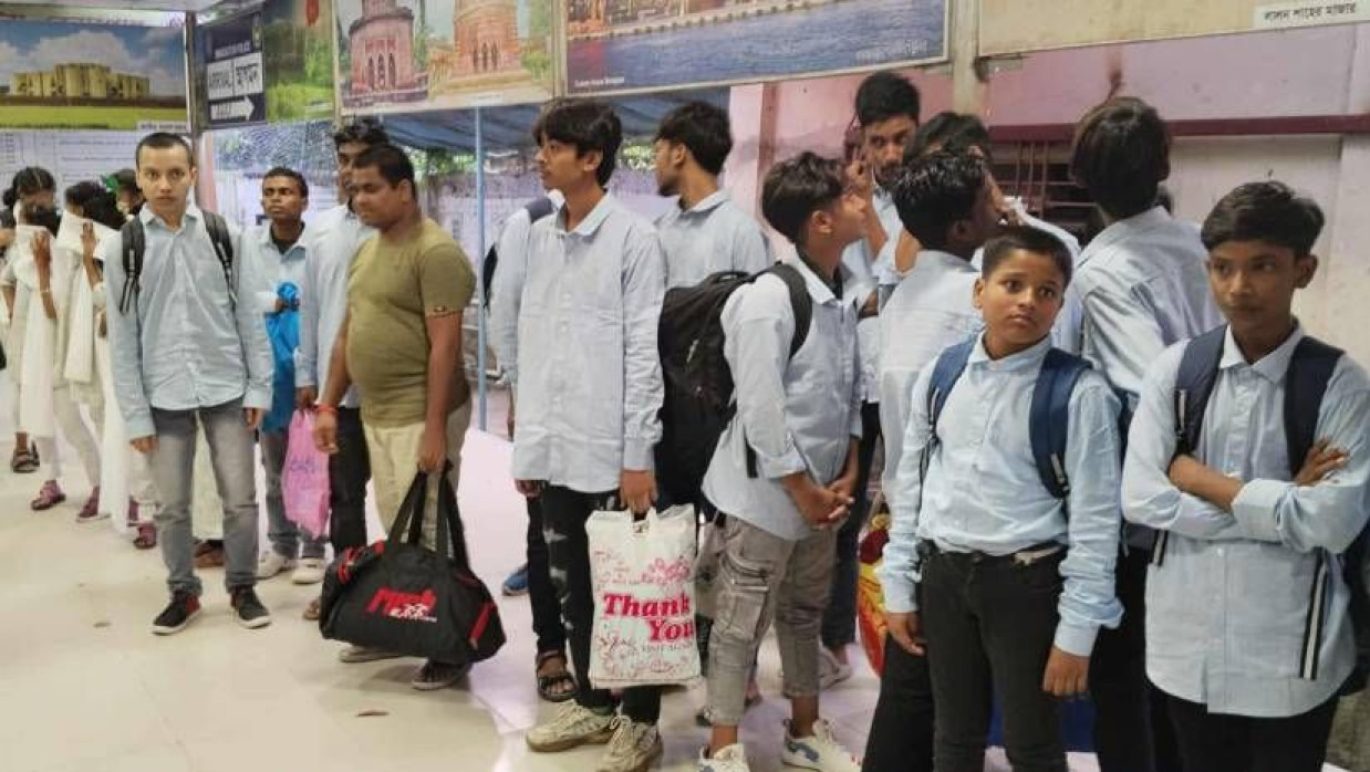 ভারতে পাচারের শিকার কিশোর-কিশোরীরা