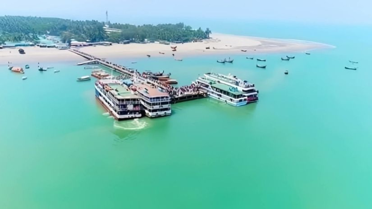 সেন্ট মার্টিন রুটে চলাচলকারী জাহাজ