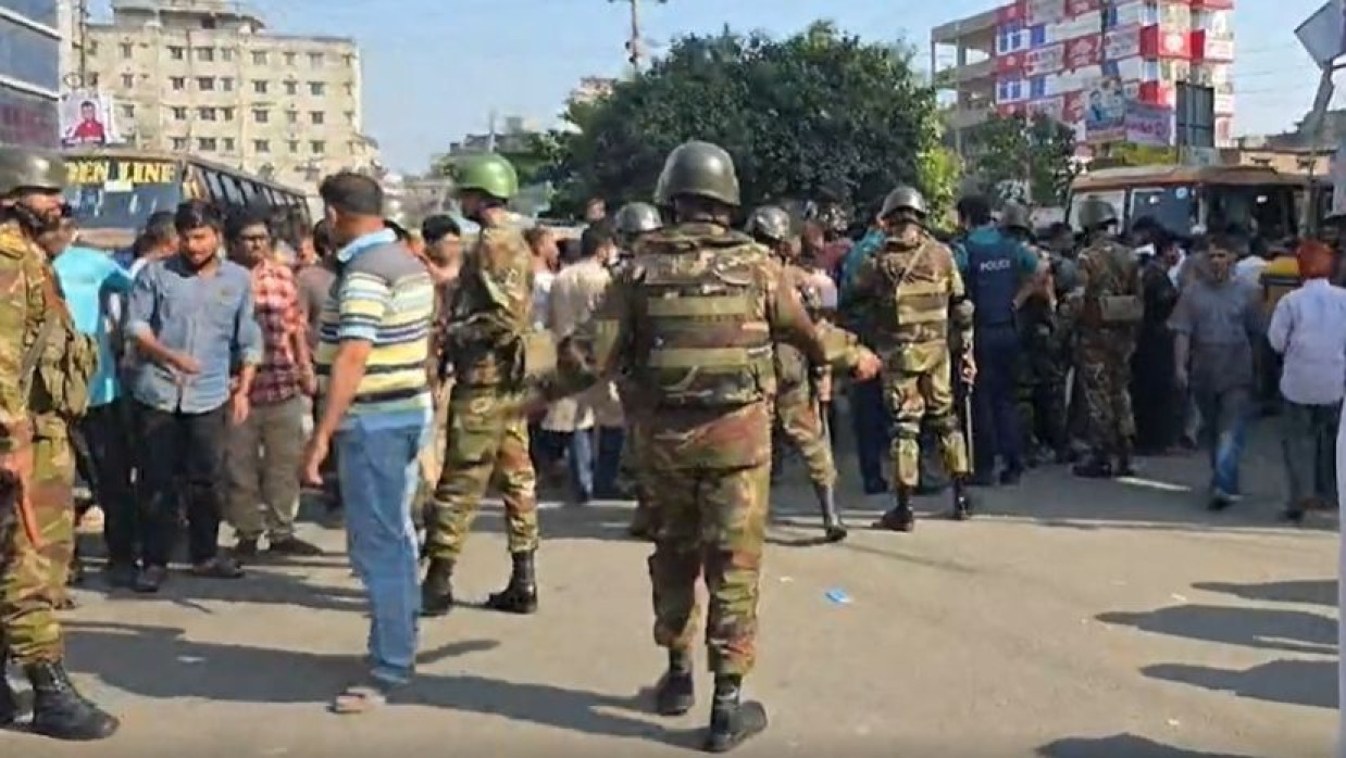 ঘটনার সময় সেনাবাহিনীও মোতায়েন করা হয়েছিল
