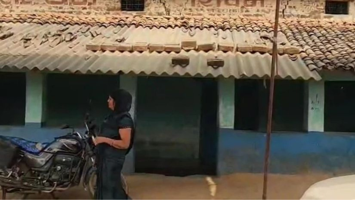 শিশুকে নির্যাতন করা ওই শিক্ষিকা