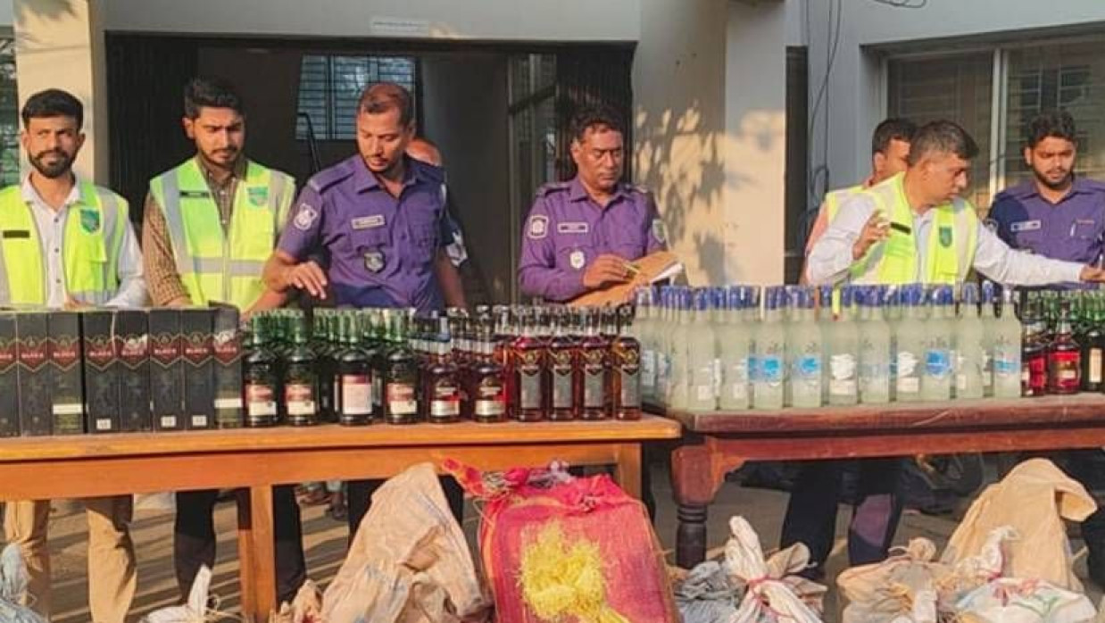 জব্দ করা বিদেশি মদ