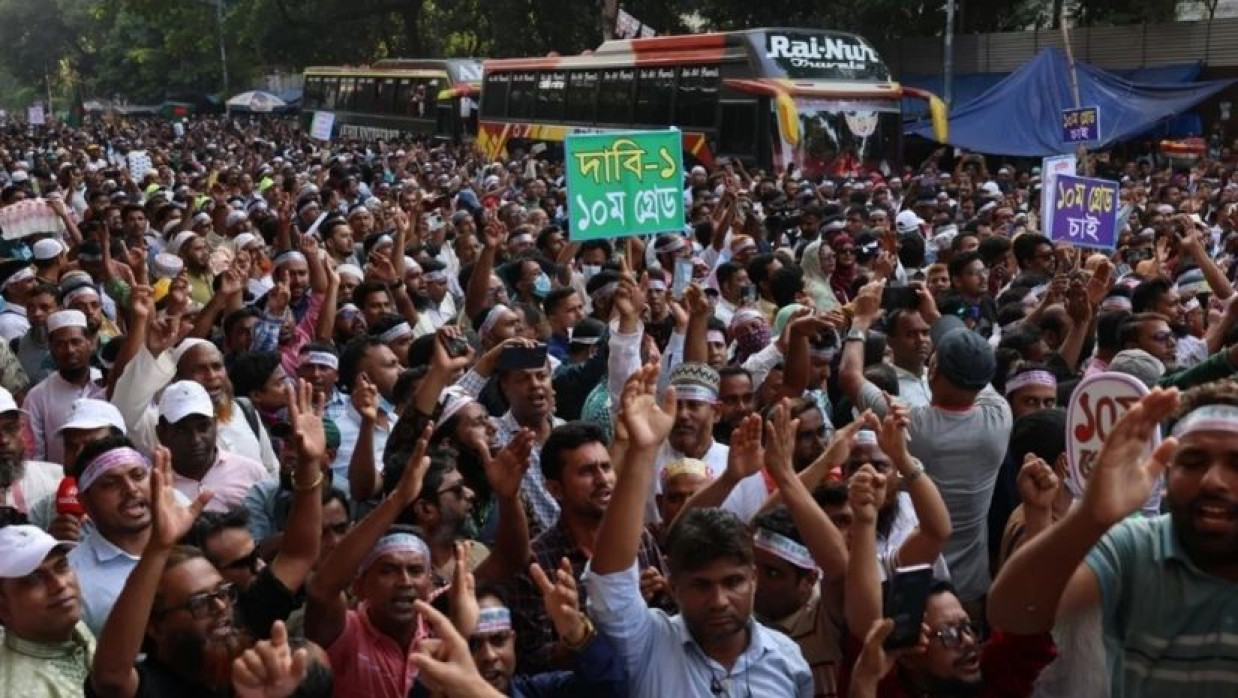প্রাথমিক শিক্ষকদের ফের পূর্ণদিবস কর্মবিরতি শুরু আজ