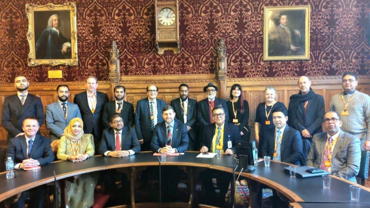 ব্রিটিশ হাউস অব কমন্সে জাতীয় বিশ্ববিদ্যালয়ের উপাচার্য