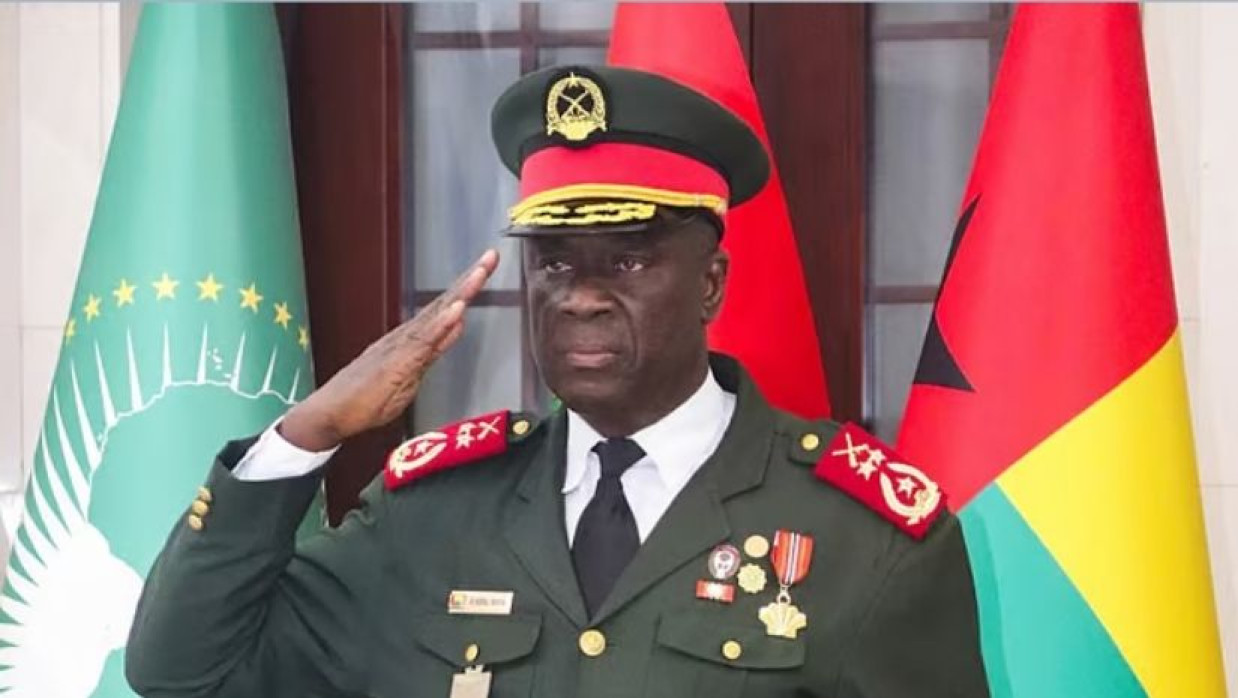 মেজর জেনারেল হর্তা ইনতা-আকে 