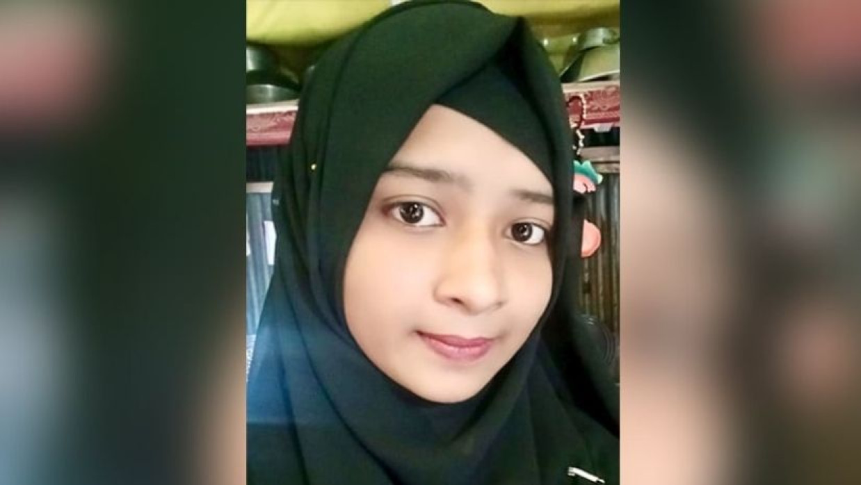 নিহত কলেজ ছাত্রী