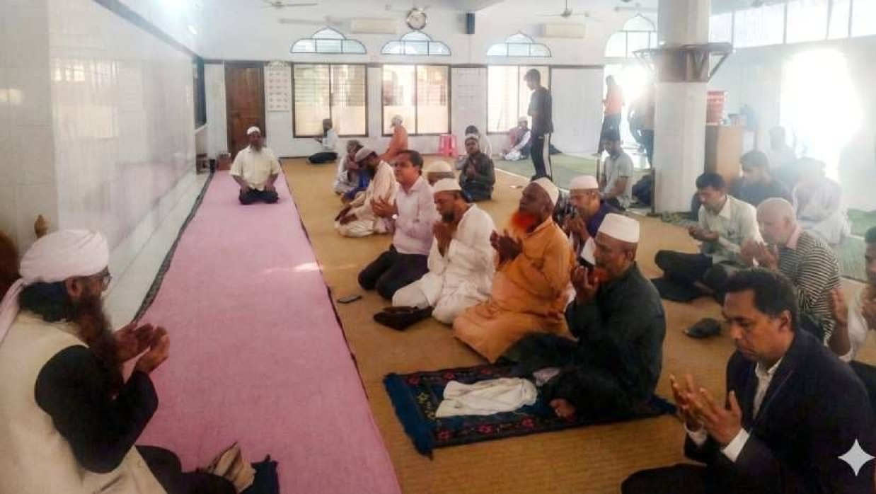 রুয়েট কেন্দ্রীয় মসজিদে খালেদা জিয়ার সুস্থতা কামনায় দোয়া অনুষ্ঠিত হয়