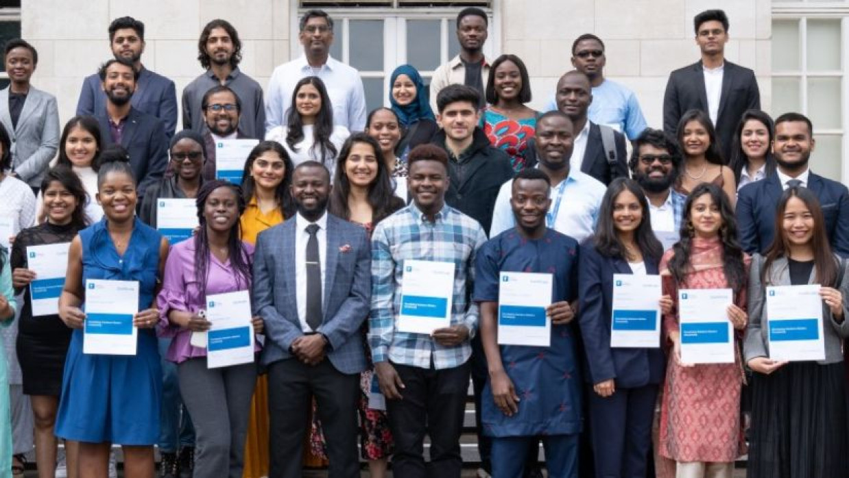 নটিংহাম ডেভেলপিং সলিউশন স্কলারশিপে যুক্তরাজ্যে স্নাতকোত্তরে পড়তে চাইলে আবেদন করুন খুঁটিনাটি জেনেই