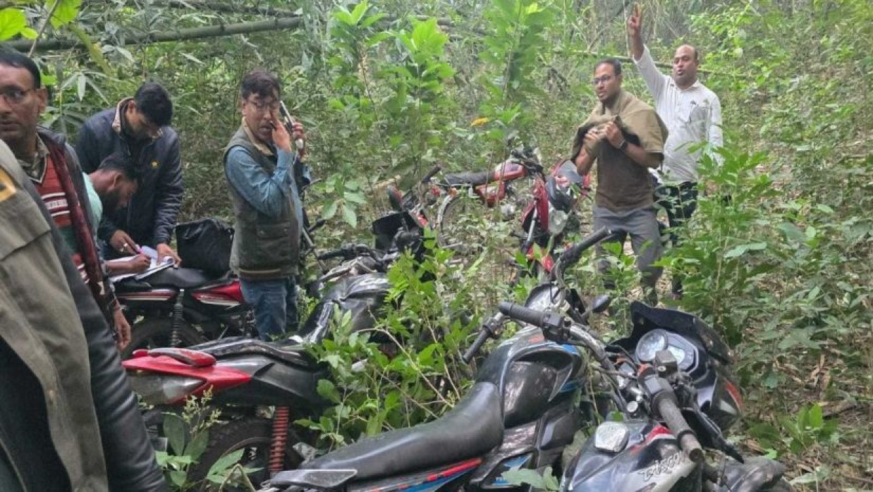 বিএনপি নেতার বাড়ি থেকে ৯ মটরসাইকেল উদ্ধার