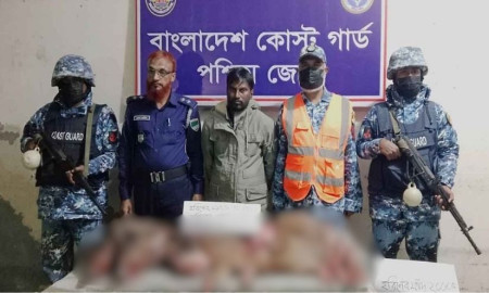 মোংলায় ৩২ কেজি হরিণের মাংসসহ এক শিকারি আটক