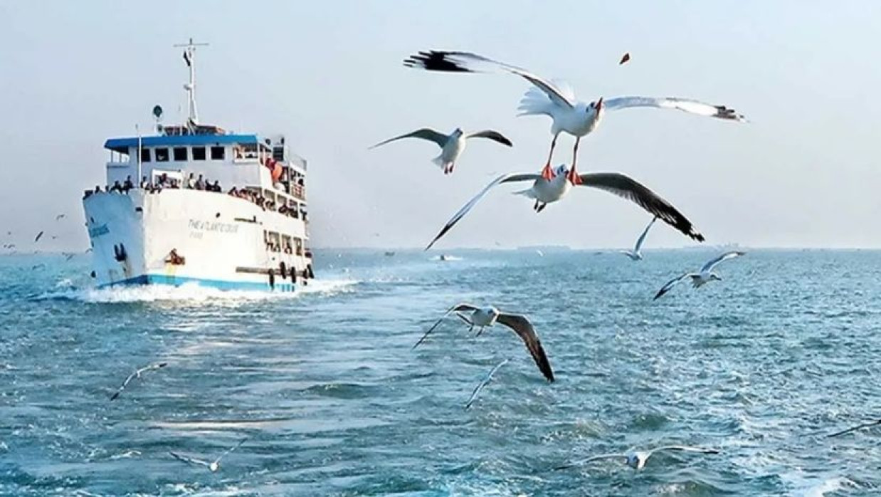 আজ থেকে সেন্টমার্টিন যাবে পর্যটকবাহী জাহাজ