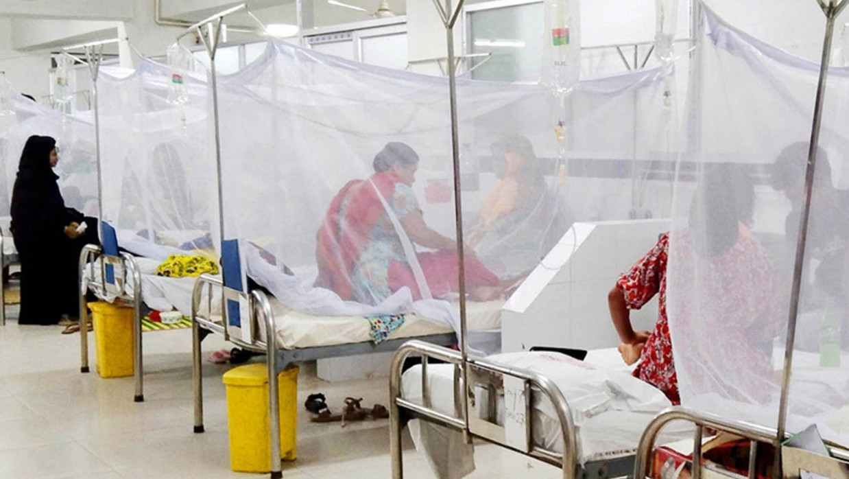 ডেঙ্গুতে আক্রান্ত রোগীরা হাসপাতালে ভর্তি