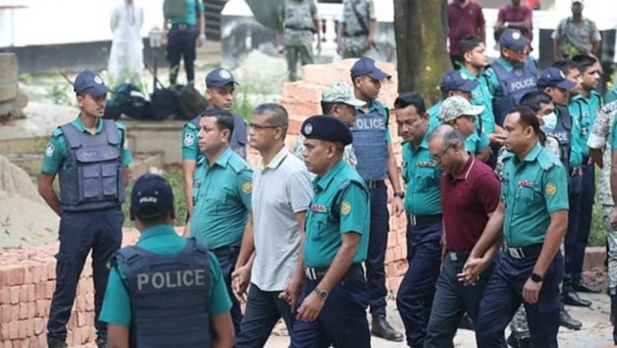 বুধবার আসামিদের আদালতে নেওয়া হয়