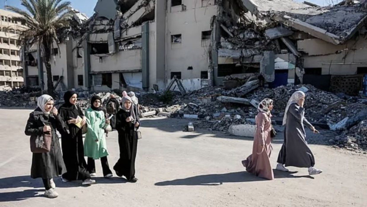 ইসলামিক ইউনিভার্সিটি অব গাজায় ফিরছেন শিক্ষার্থীরা