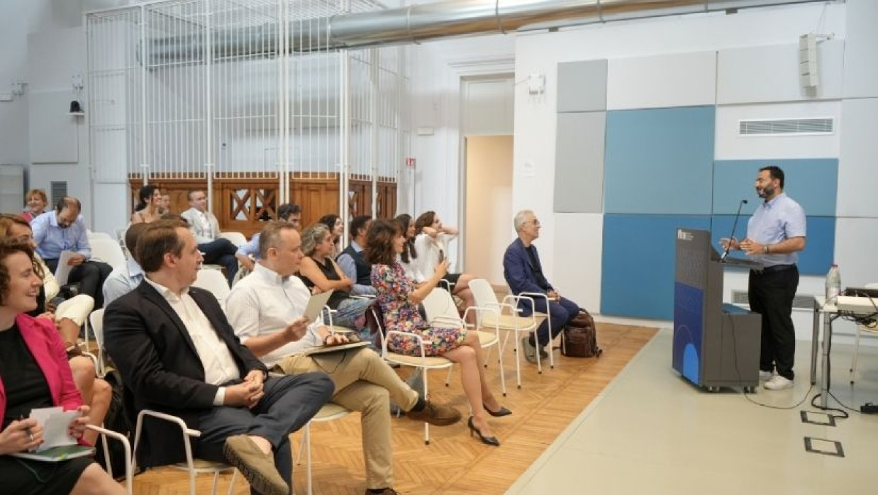 পলিসি লিডার ফেলোশিপে ইতালি যেতে চাইলে আবেদন করুন দ্রুতই