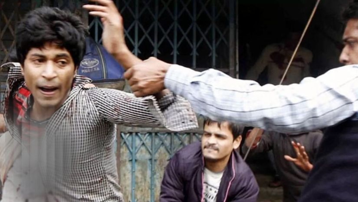 বিশ্বজিৎ দাসকে নির্মমভাবে পিটিয়ে ও কুপিয়ে হত্যা করেন নিষিদ্ধ সংগঠন শাখা ছাত্রলীগের নেতা-কর্মীরা