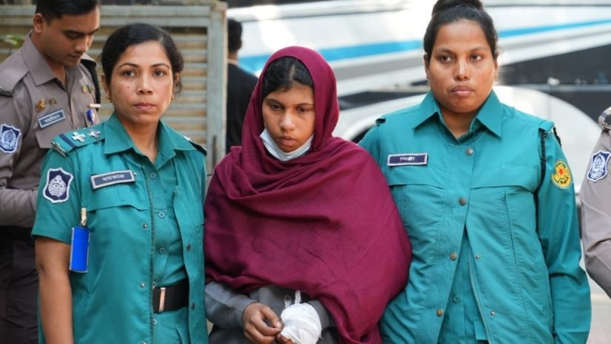 অভিযুক্ত প্রধান আসামি আয়েশা