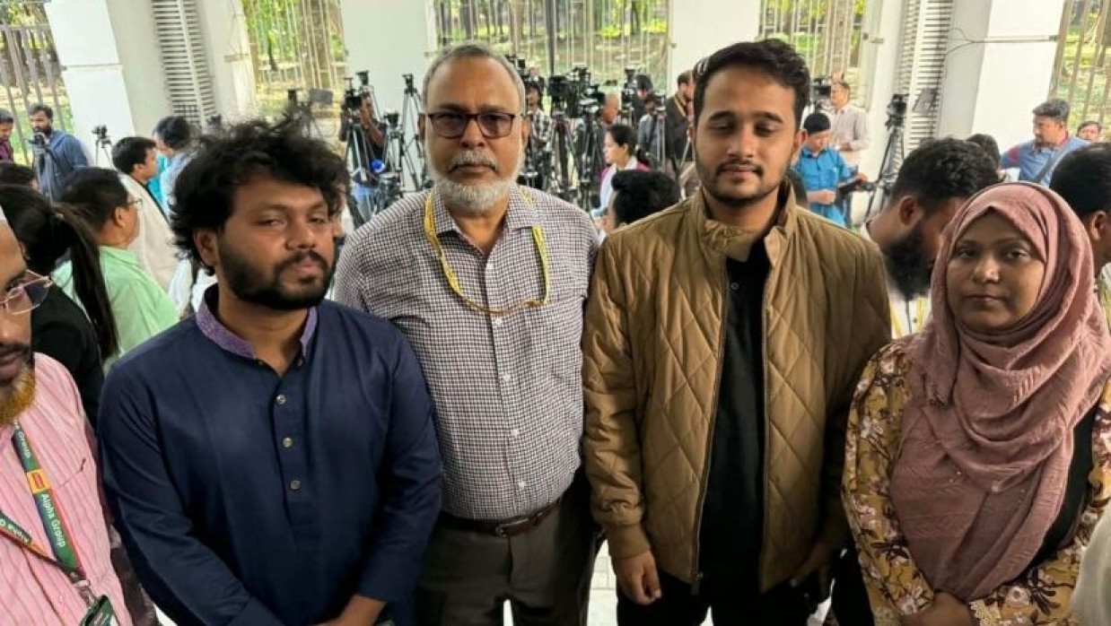 গত ১৭ নভেম্বর হাদির সঙ্গে তোলা ডা. জাহিদ রায়হানের ছবি