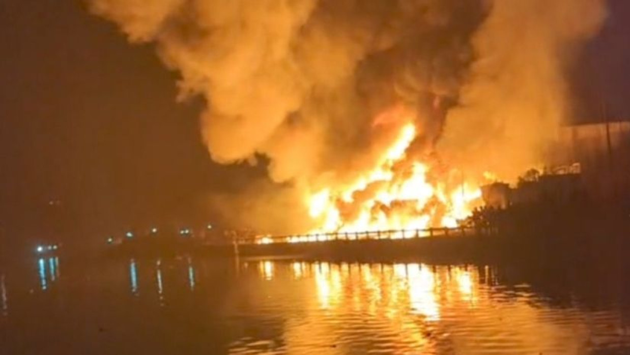 সুপ্রিম কোর্টের ক্যান্টিনে আগুন