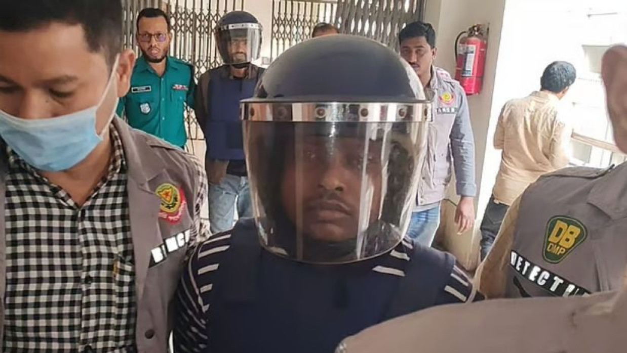 হাদিকে গুলি: প্রধান আসামির সহযোগীর ৭ দিনের রিমান্ড