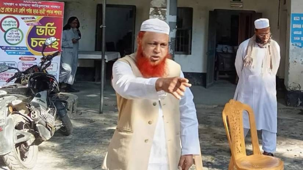 মানিকগঞ্জ ইসলামিয়া কামিল মাদরাসার উপাধ্যক্ষ মাওলানা মুহাম্মদ ফজলুল রহমান