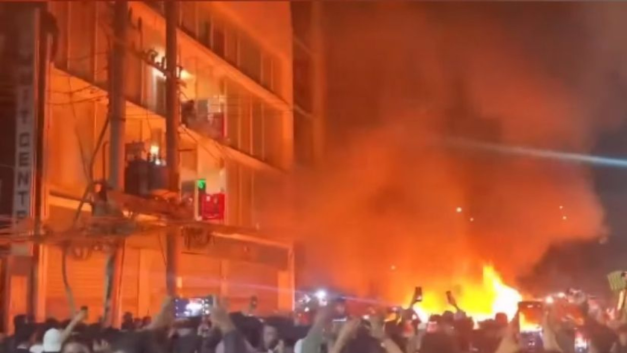 প্রথম আলো অফিসে আগুন 