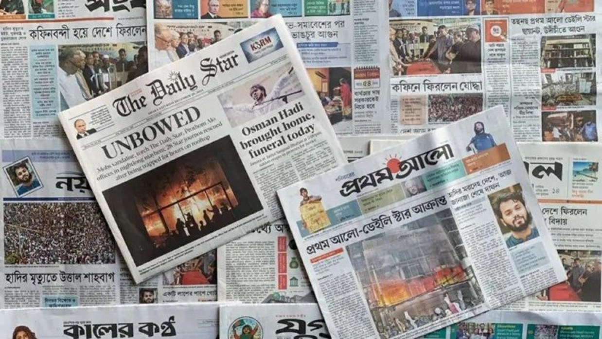 প্রথম আলো ও ডেইলি স্টার ছাপা শুরু হয়েছে