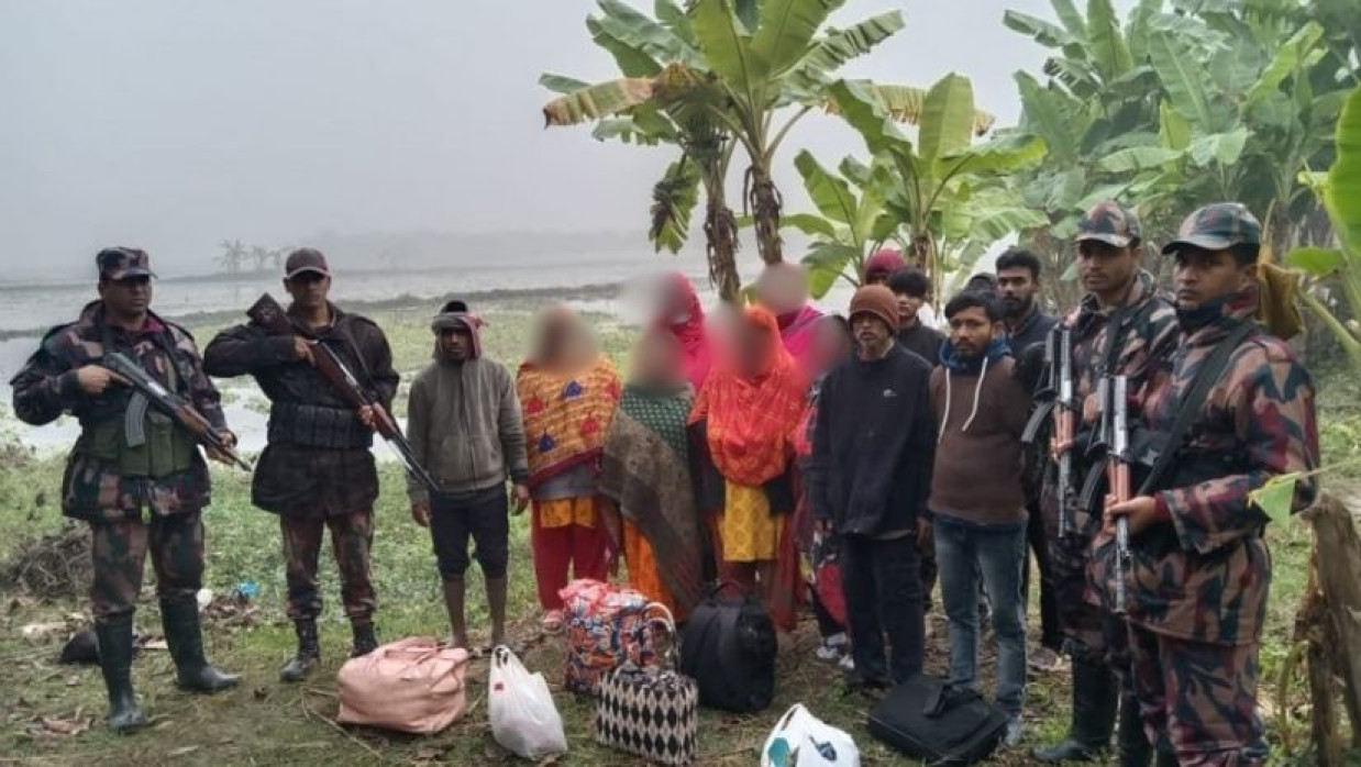 বিজিবির হাতে আটক সাতাশ