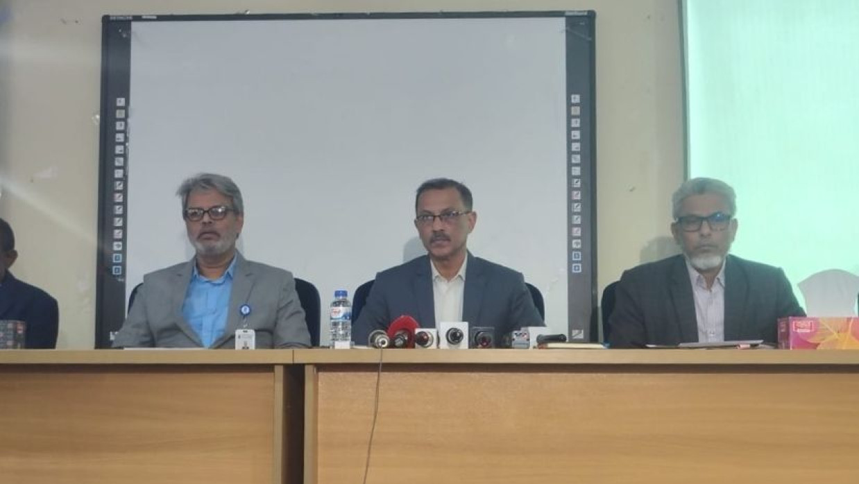 সংস্কার কাজের অগ্রগতি সম্পর্কে জানাতে ঢাবি কর্তৃপক্ষের সংবাদ সম্মেলন