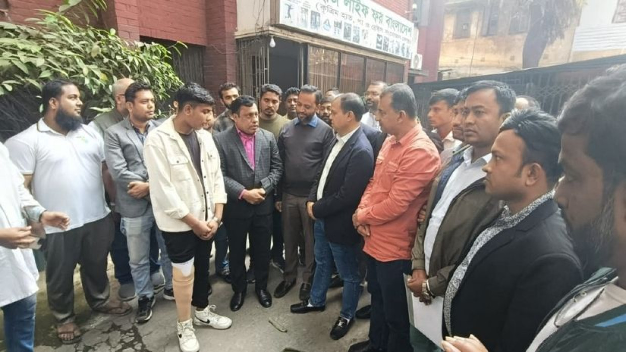 বাইজিদ হোসেনের পাশে দাঁড়ালেন তারেক রহমান