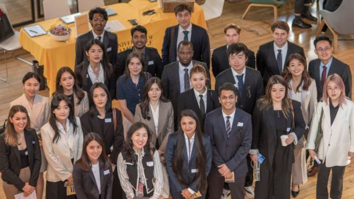 কেমব্রিজ ইউনিভার্সিটিতে স্কলারশিপে এমবিএ করতে চাইলে আবেদন করুন খুঁটিনাটি জেনেই