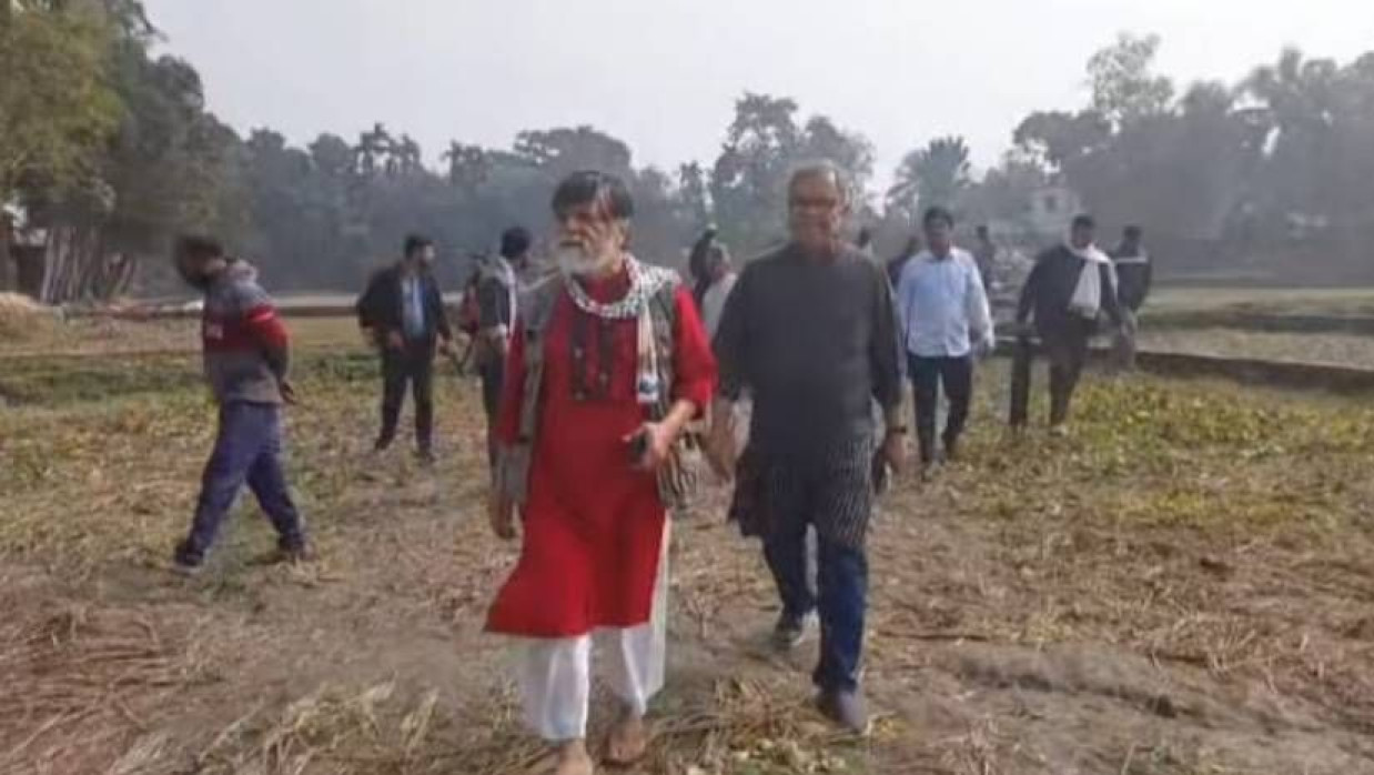 দীপু দাসের বাড়িতে গিয়ে পরিবারের স্বজনদের সঙ্গে সাক্ষাৎ করে মানবাধিকার কর্মীদের একটি প্রতিনিধি দল