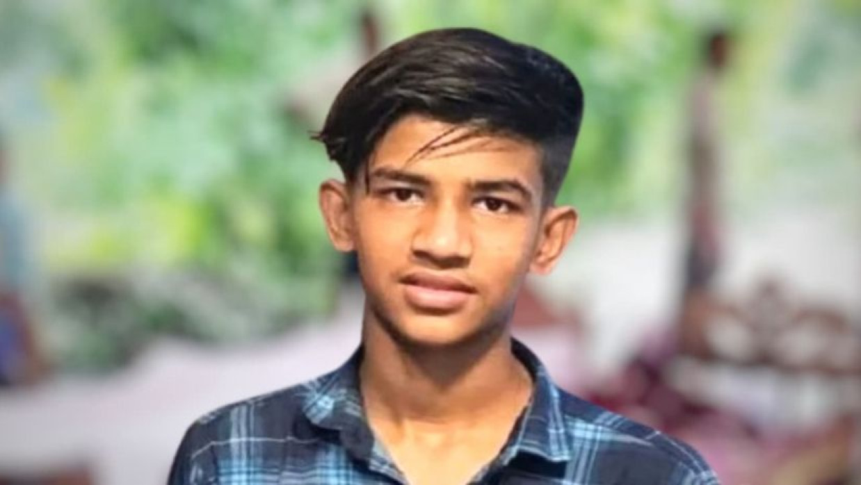 বাবার শোকে মৃত্যুর কোলে ঢলে পড়া ইমাম হোসেন