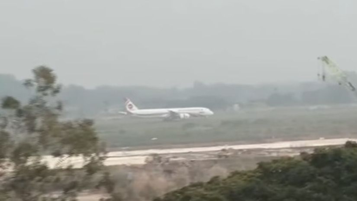 তারেক রহমানকে বহনকারী বিমান