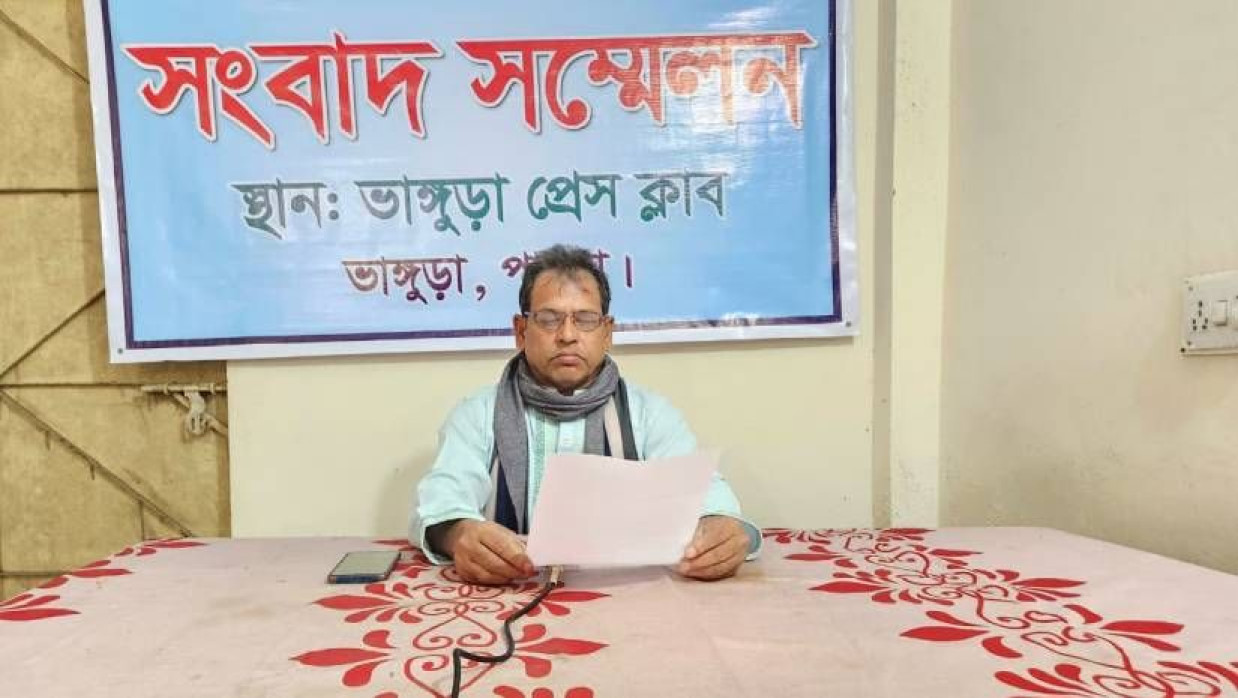 সংবাদ সম্মেলনে বাদল আকন্দ