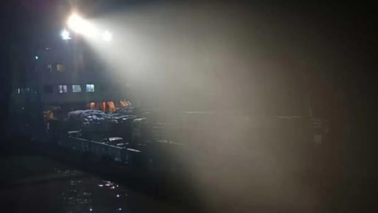 নদী কুয়াশাচ্ছন্ন থাকায় ফেরী চলাচল বন্ধ