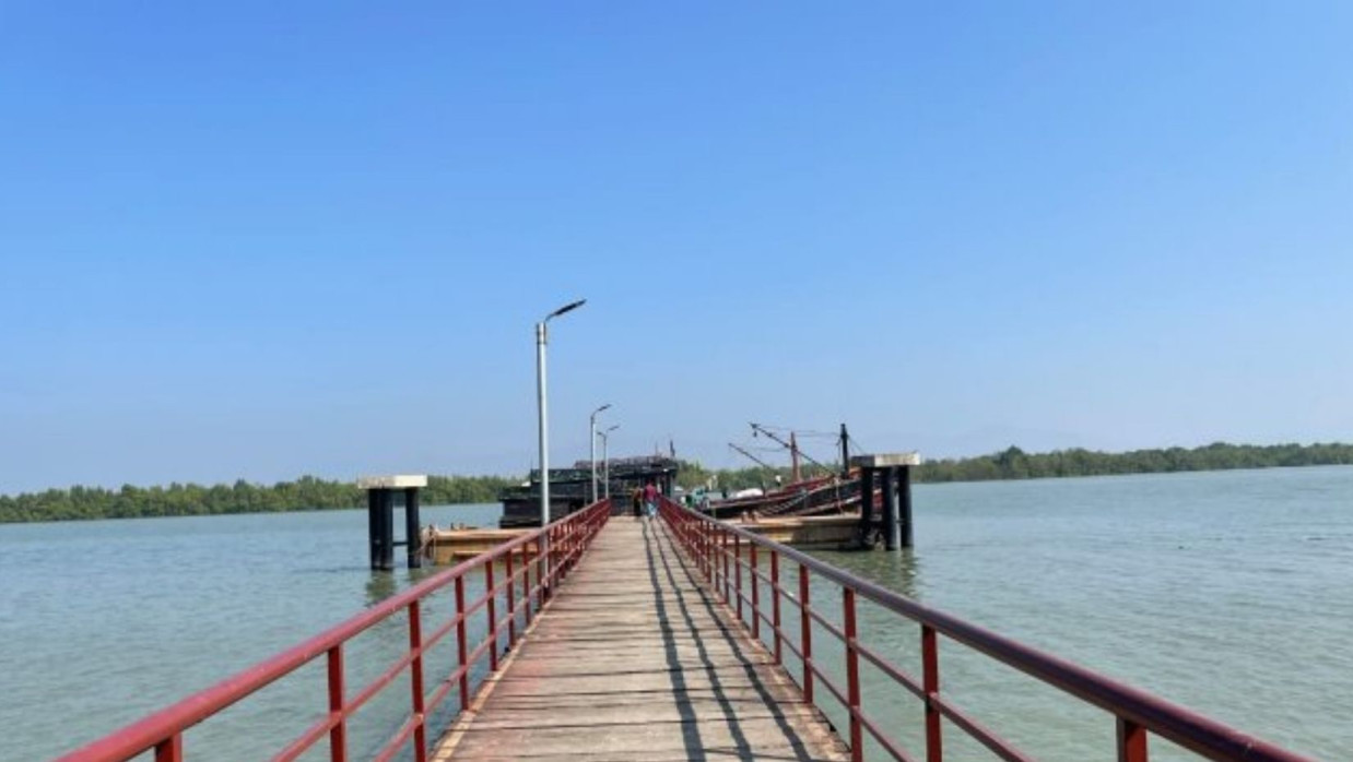 কক্সবাজার টেকনাফ স্থলবন্দর