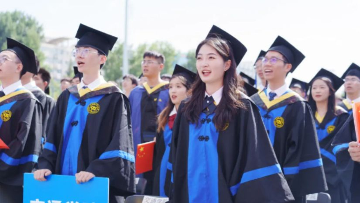 চীনে স্কলারশিপে স্নাতকোত্তর-পিএইচডিতে পড়াশোনা করতে চাইলে আবেদন করুন দ্রুতই