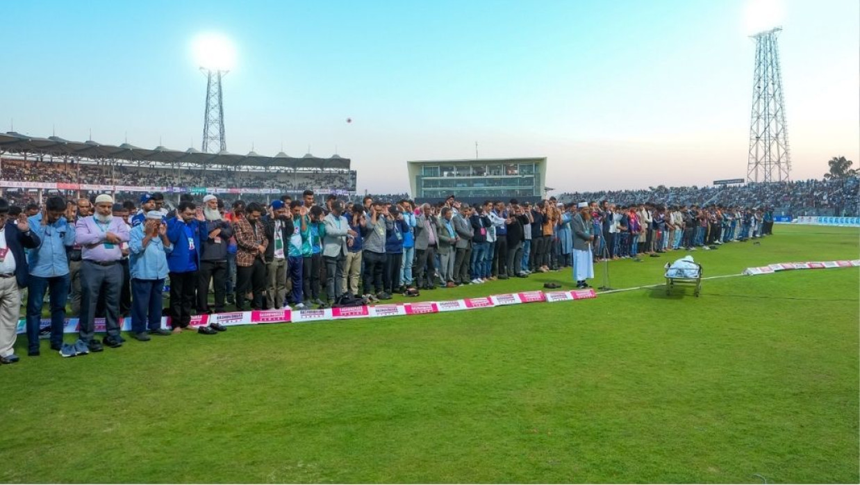 ঢাকা ক্যাপিটালসের কোচ মাহবুব আলী জাকির জানাজা