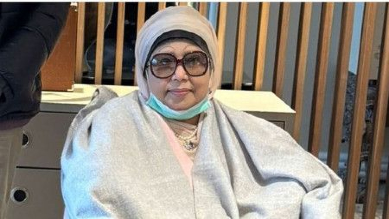 সাবেক প্রধানমন্ত্রী বেগম খালেদা জিয়া