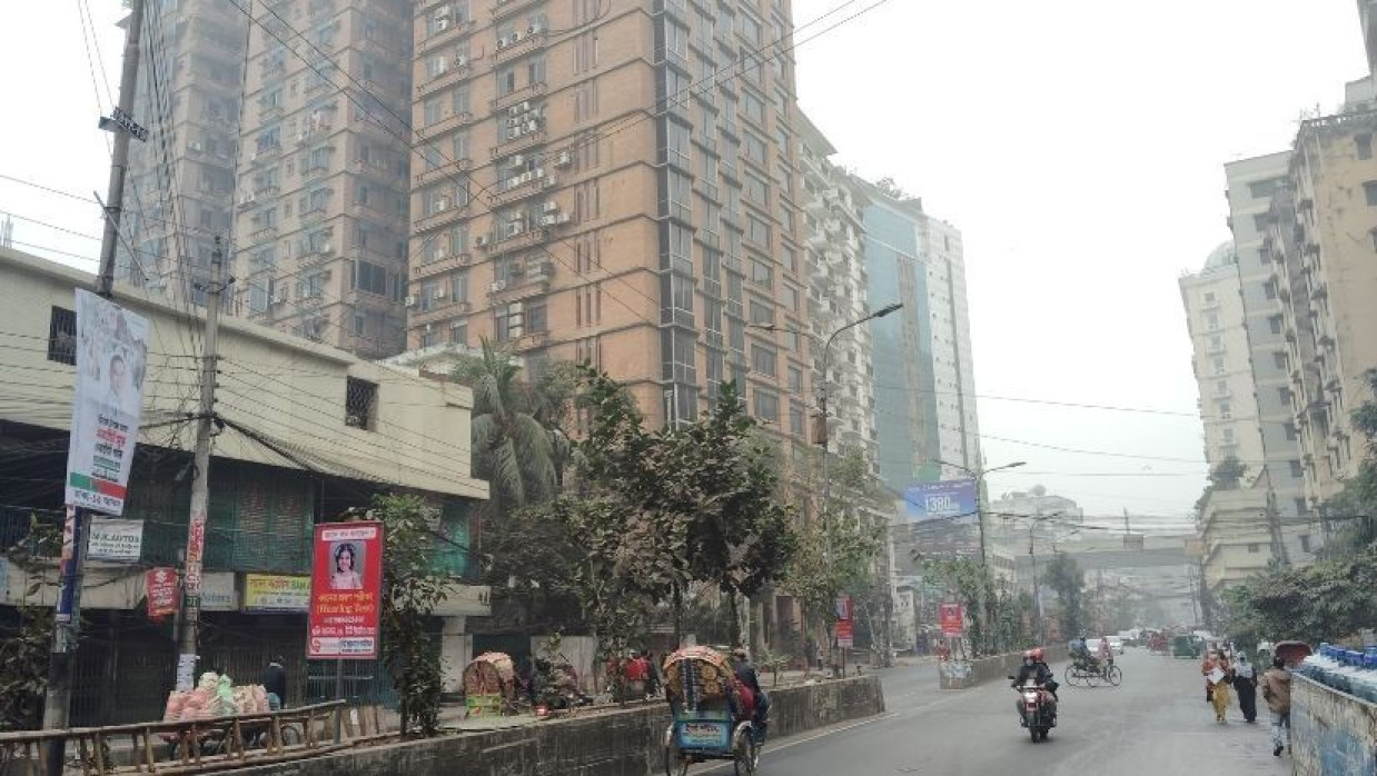 রাজধানীতে দেখা মিলল না সূর্যের