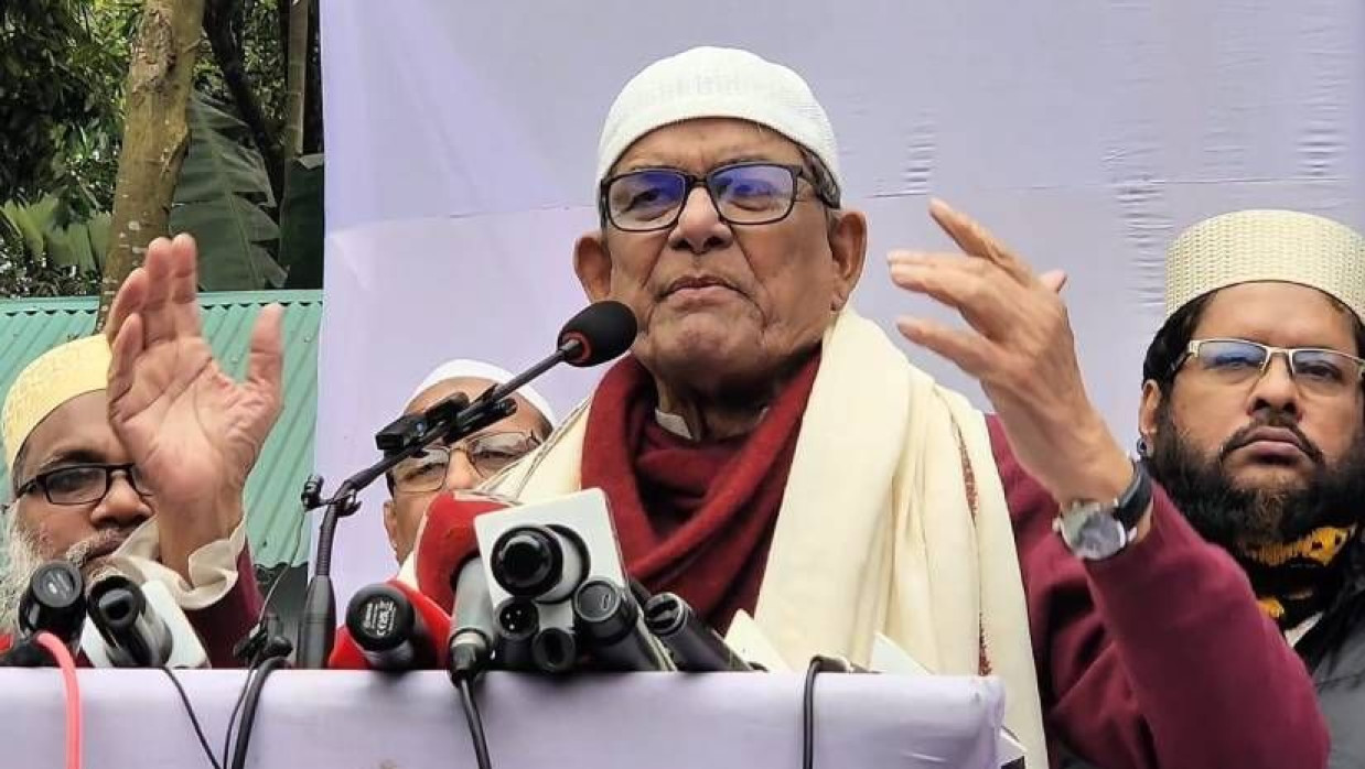 মতবিনিময় সভায় বক্তব্য দিচ্ছেন মির্জা ফখরুল ইসলাম আলমগীর