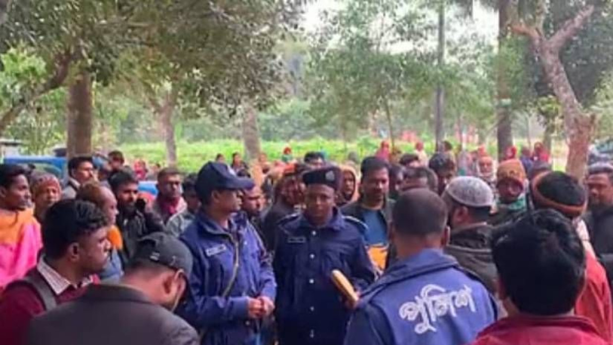 অভিযুক্ত দুজনকে ৩০ হাজার টাকা জরিমানা করা হয়