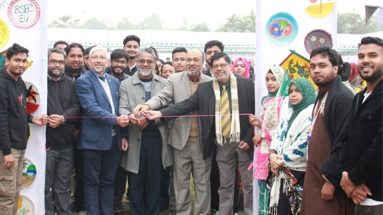 ইস্টার্ন ইউনিভার্সিটিতে শুরু হলো ‘ব্যাটল অব ট্রেডার্স– সিজন ৫’ ও উইন্টার ফেস্ট