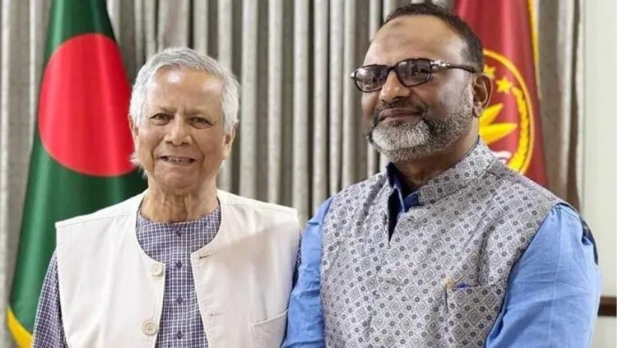 প্রধান উপদেষ্টা ড. মুহাম্মদ ইউনূসের সঙ্গে সাক্ষাৎ ঢাবি ভিসি